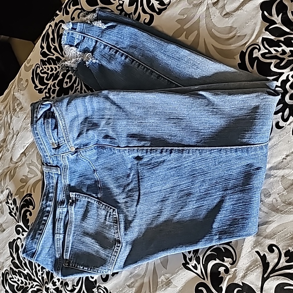 Women's frayed Torrid skinny jeans